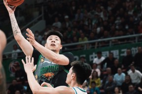 CBA常规赛关键时刻再迎强敌，那不勒斯状态回暖，主帅态度——引发热议，更衣室氛围转暖-开云体育下载