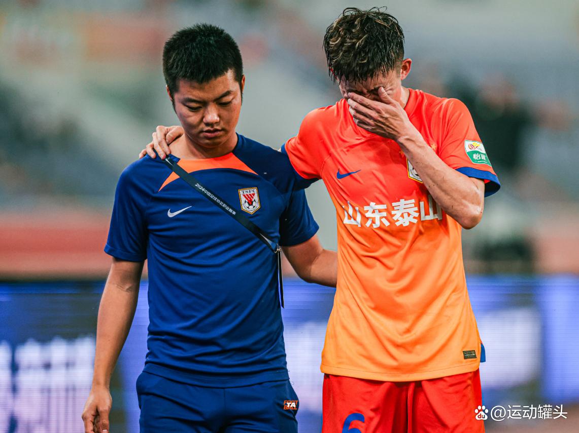 转会期山东泰山调整名单以备NBA常规赛；调整名单环节打磨；更衣室稳定；心理建设被强调的简单介绍